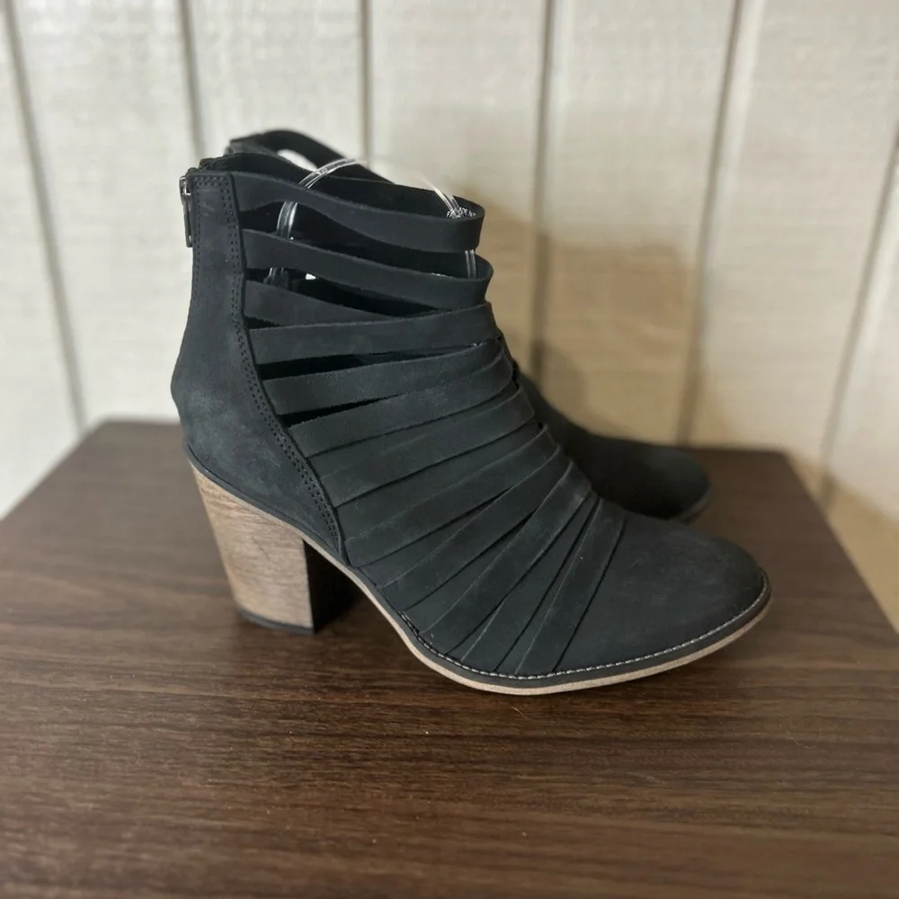 Free People Hybrid Strappy Heeled Booties, size 41.